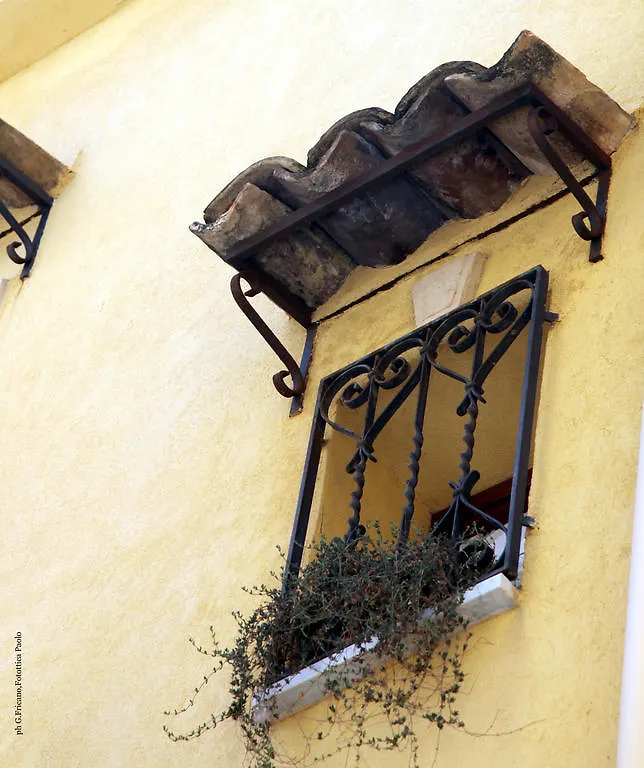 Donna Lia Apartment Bagheria 0*,  Italy